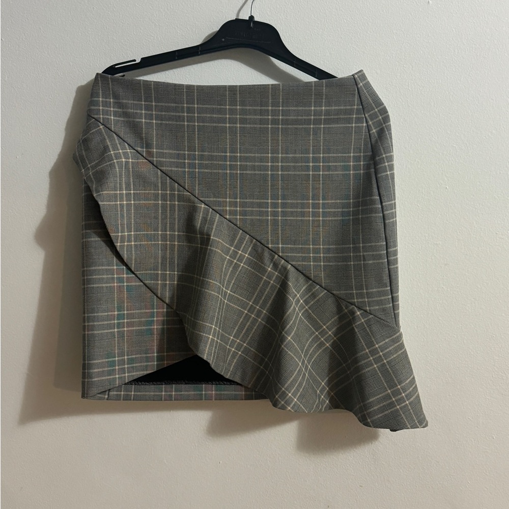 H&M polyester wrap skirt, size 8 used 2 times